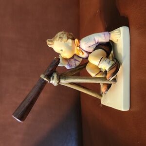 Goebel Hummel, Star Gazer / Boy With Telescope #132, TMK-5, 4-1/2" MINT